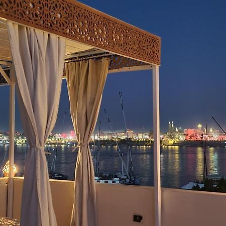 Senmut Luxory Rooms Exterior photo