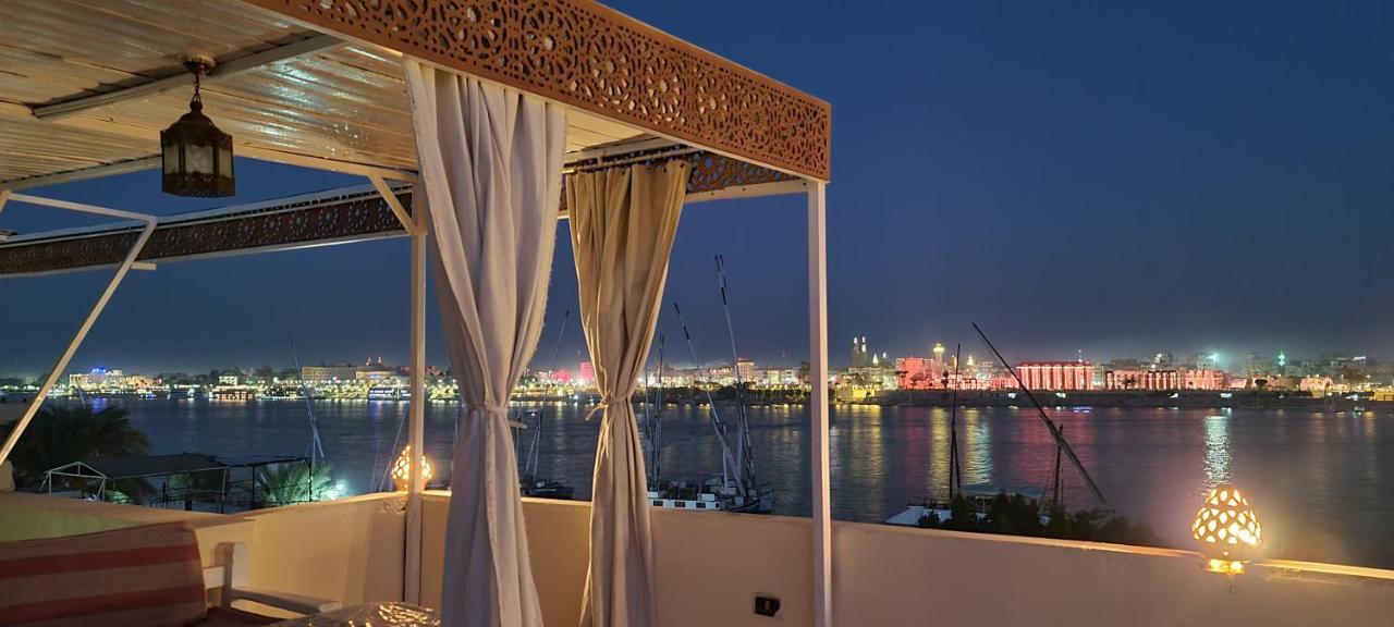 Senmut Luxory Rooms Exterior photo
