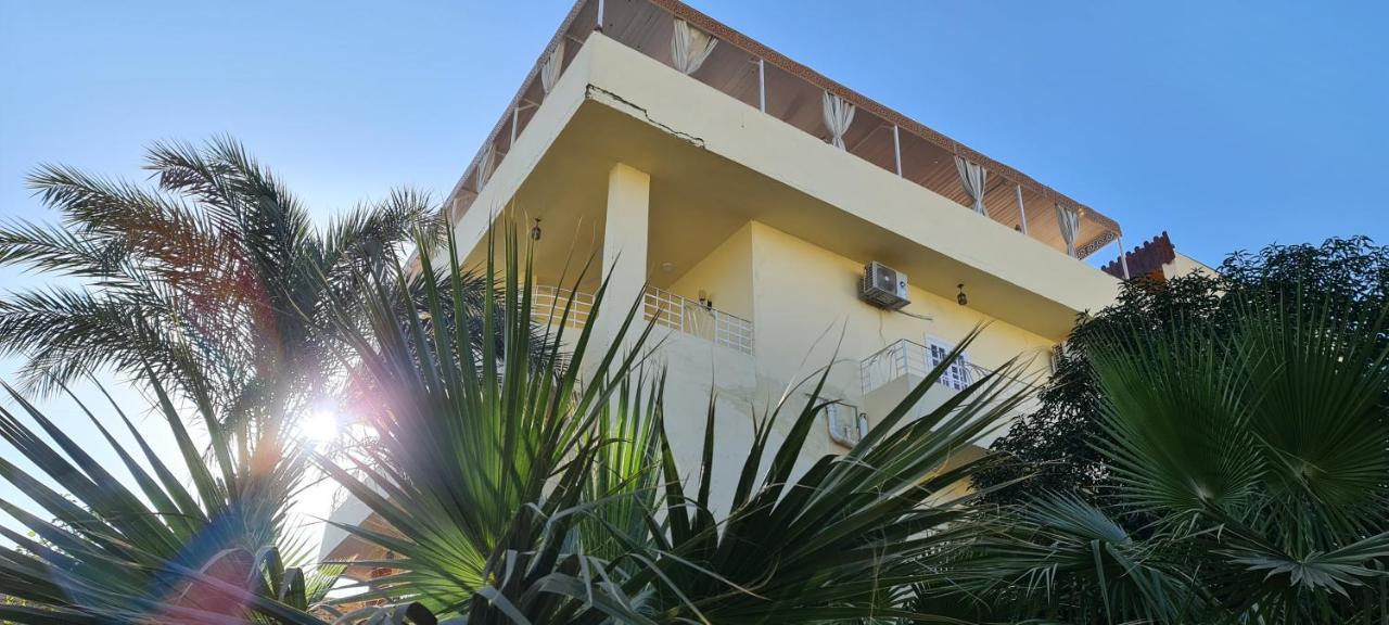 Senmut Luxory Rooms Exterior photo