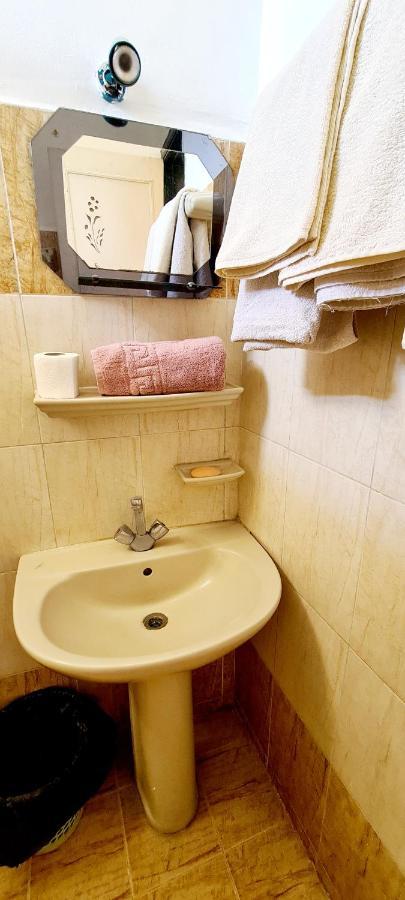 Senmut Luxory Rooms Exterior photo