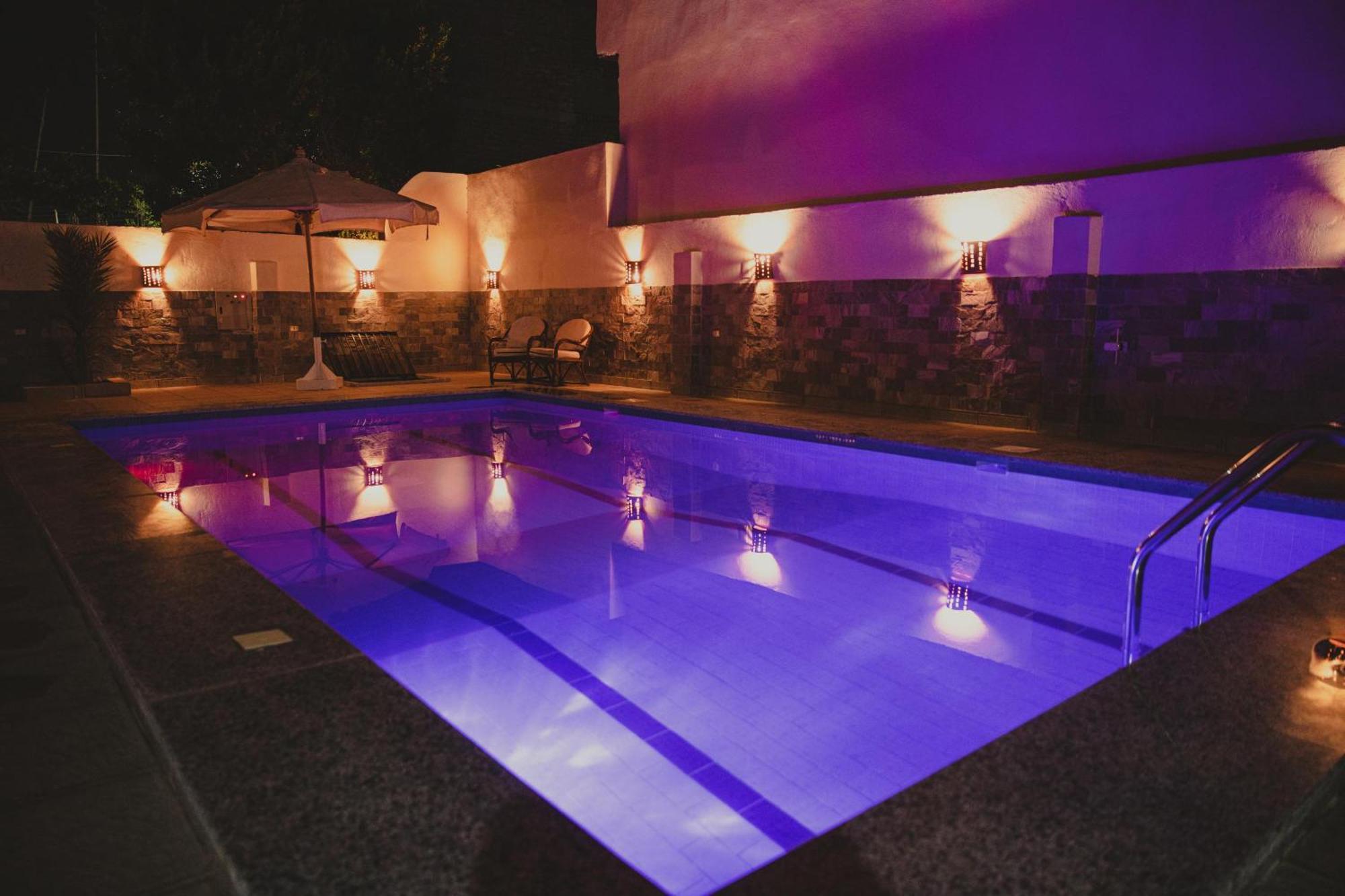 Senmut Luxory Rooms Exterior photo